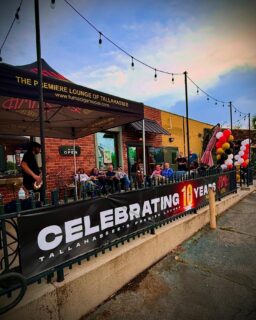 Celebrating 10 years with @fumacigarsocial here in Tallahassee, FL tonight. It’s been a great partnership to grow @lurecigars and @valacaricigars in our hometown. Live music, fantastic food, and great cigars with a few tall tales thrown in… Congratulations! 🔥🎣💨

#cigars #fuma #lurecigars #valacaricigars #10yearanniversary